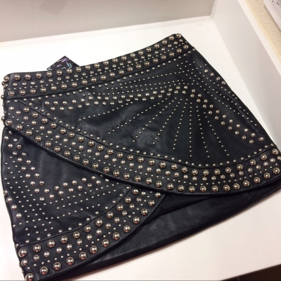 [HOLD] Black Never Gonna Give You Up Leather Skirt - Picture 4 of 6